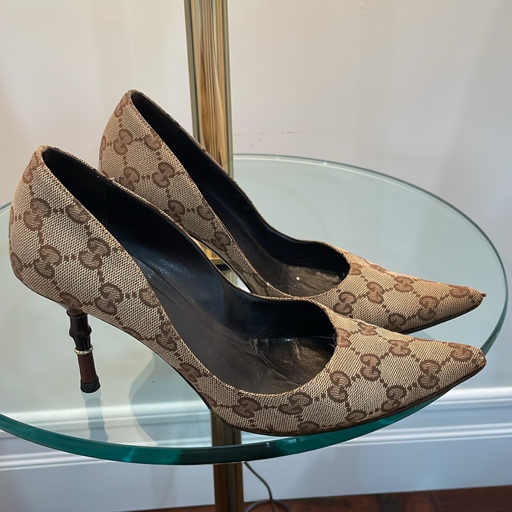 GUCCI MONOGRAM BAMBOO HEELED PUMPS - Picture 1 of 14